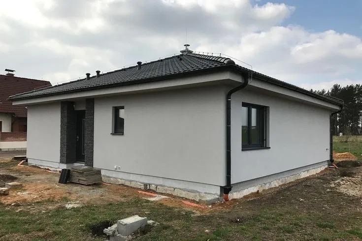 Vand case pe structura metalica 9 x 7m
