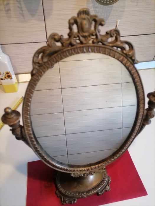 Oglinda cu rama și suport din bronz