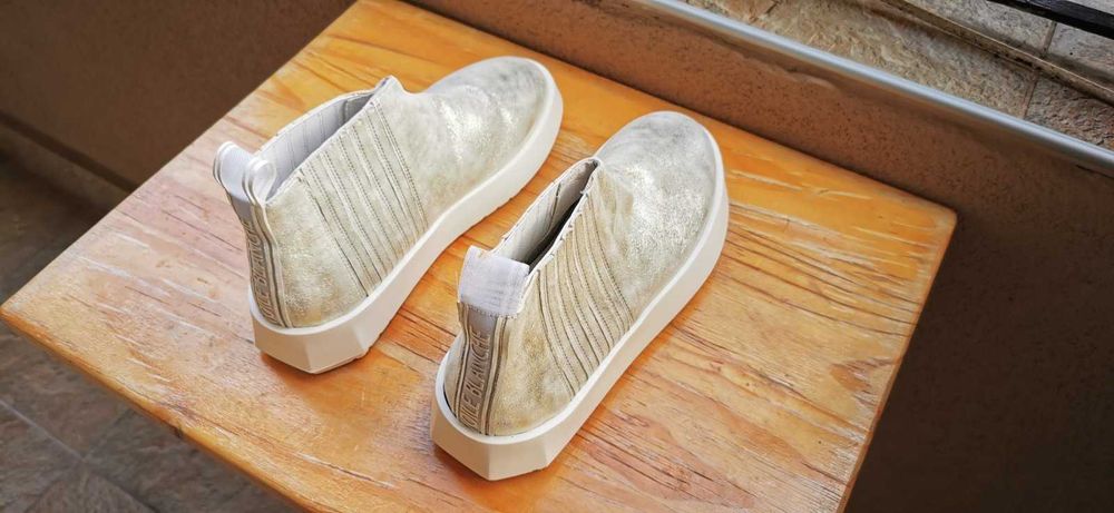 Оригинални маркови дамски маратонки/ сникърси VOILE BLANCHE - 37 номер