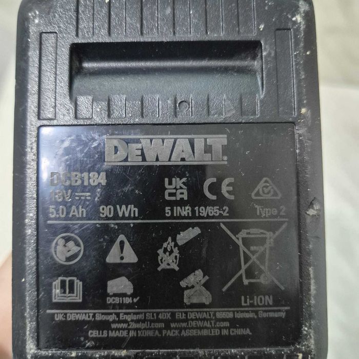 Set Scule DeWALT Bormasina DCD796 Flex DCG405 Incarcator DCB1104 33701