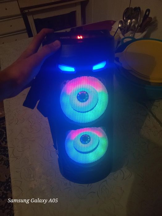 Блютуз Калонкааа