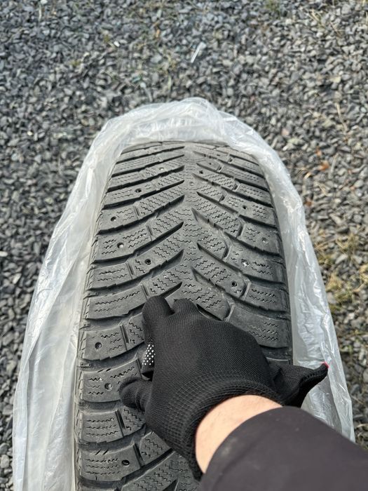 Продам комплект шины 225/60 r17