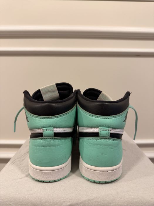 Jordan 1 High OG “Glow Green”