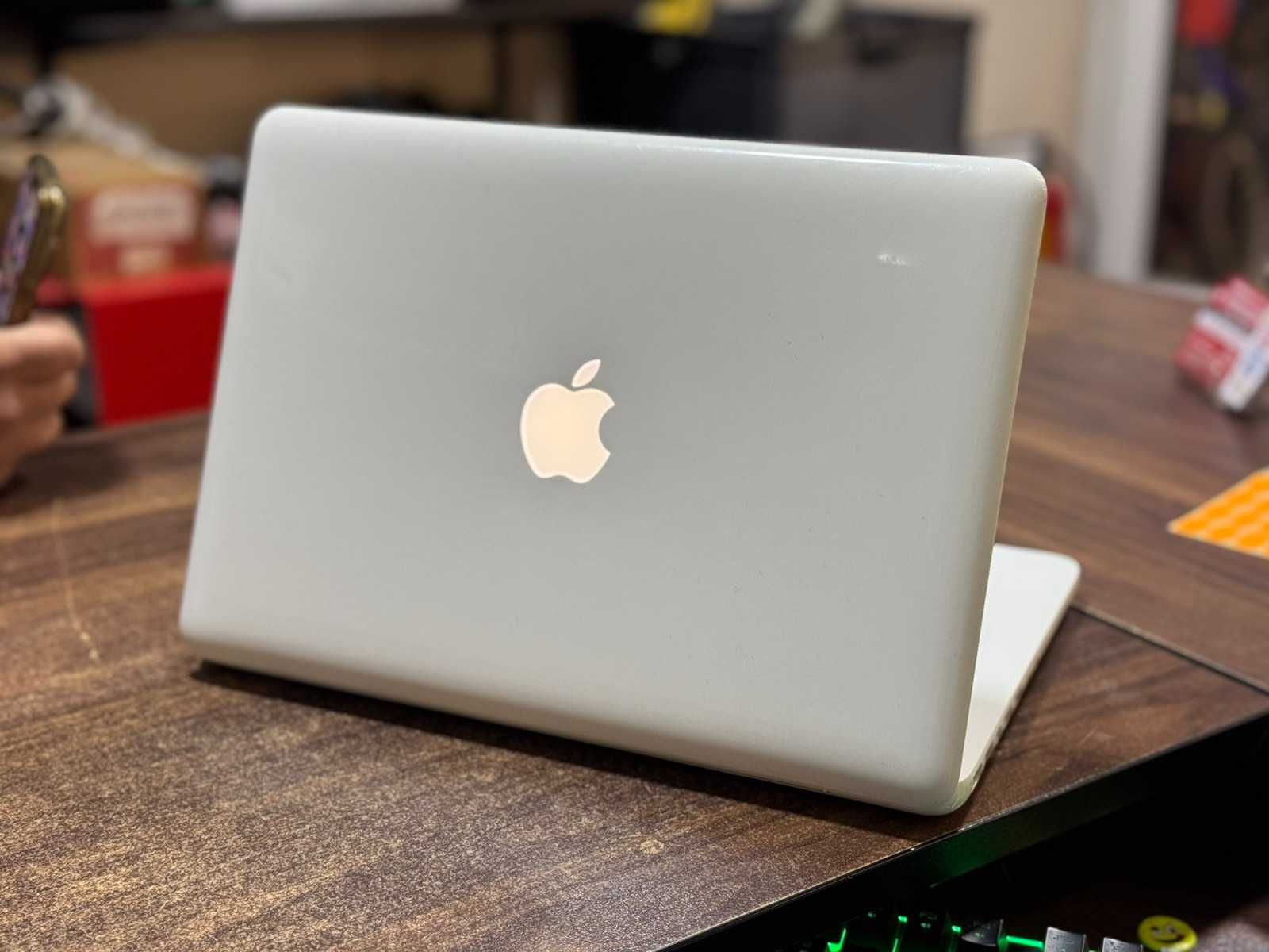MacBook A1342 Late 2009