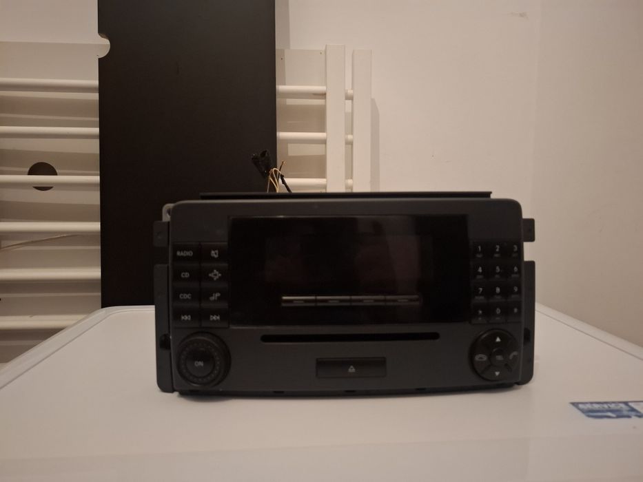 Radio cd  ,aux, usb . Sony