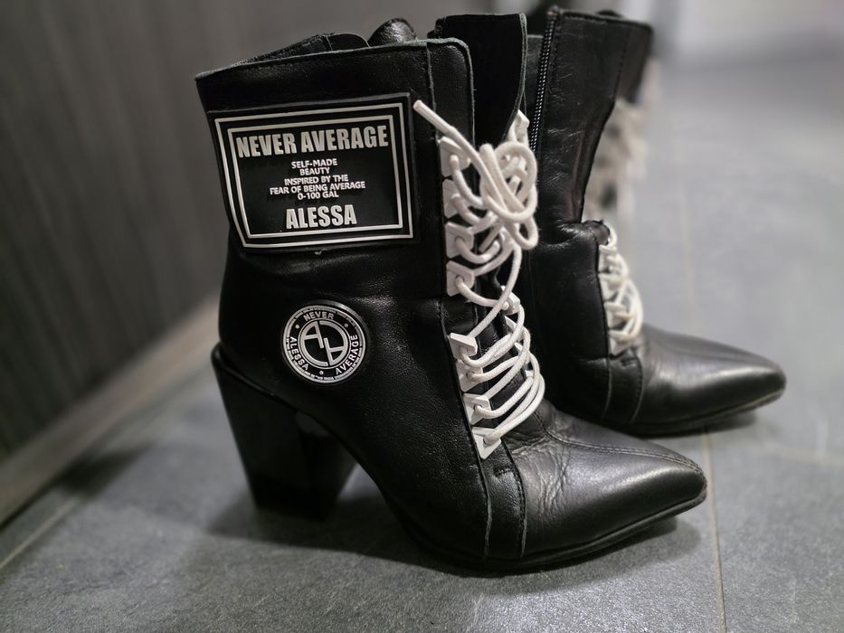 Боти Alessa Run The World