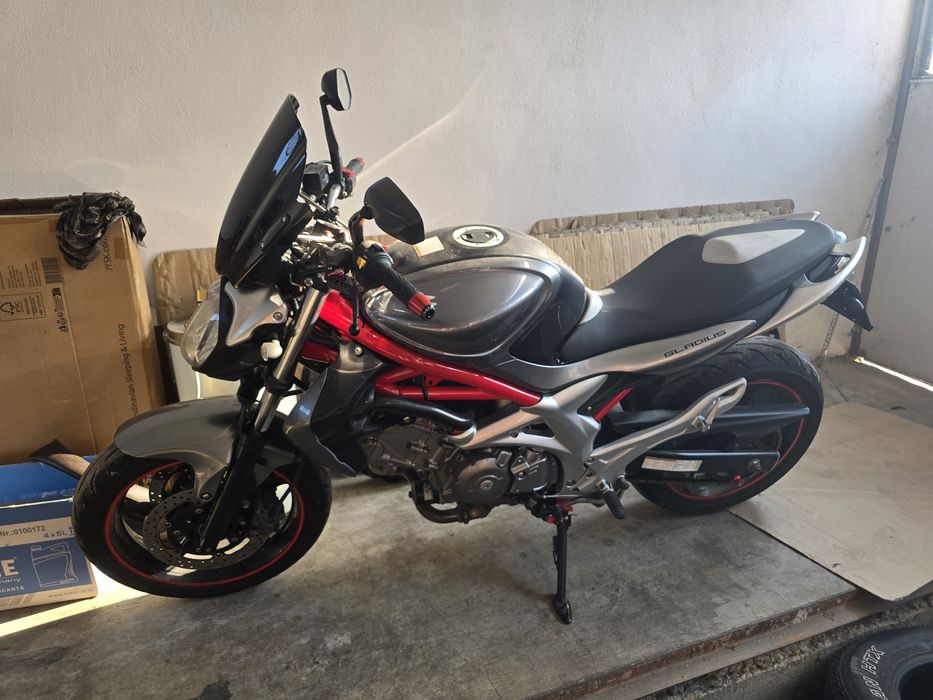 Suzuki gladius 650
