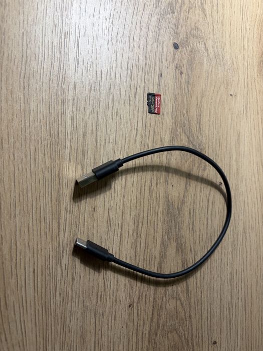 Insta360 X4 – ca nouă + trepied 1.8 m + SD 128 GB + accesorii complete