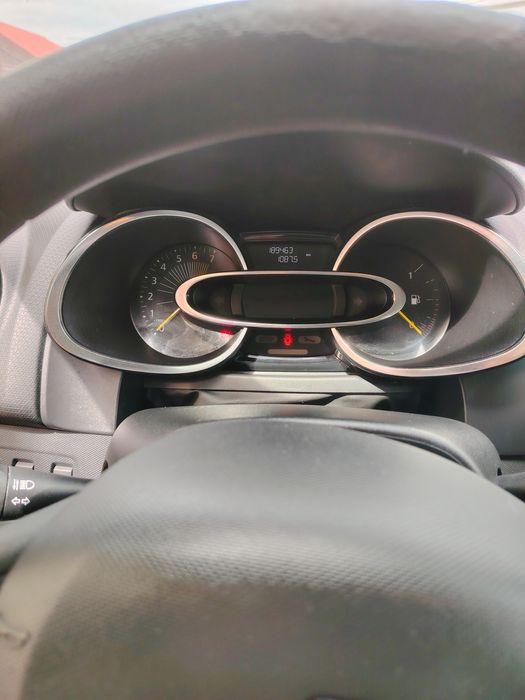 Vând Renault Clio