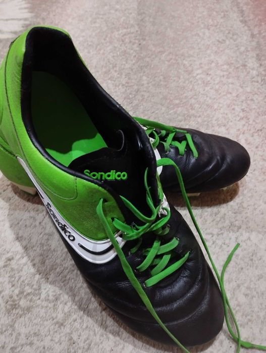 Калеври за футбол