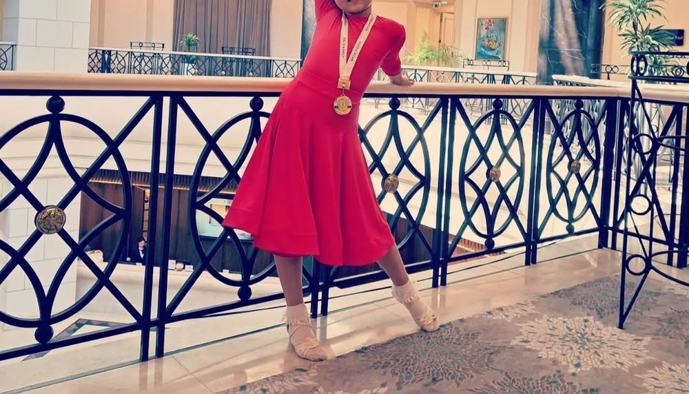 Рейтинговое Платье для спортивно- бальных танцев