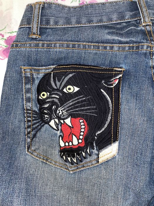 Blugi brodati ed hardy