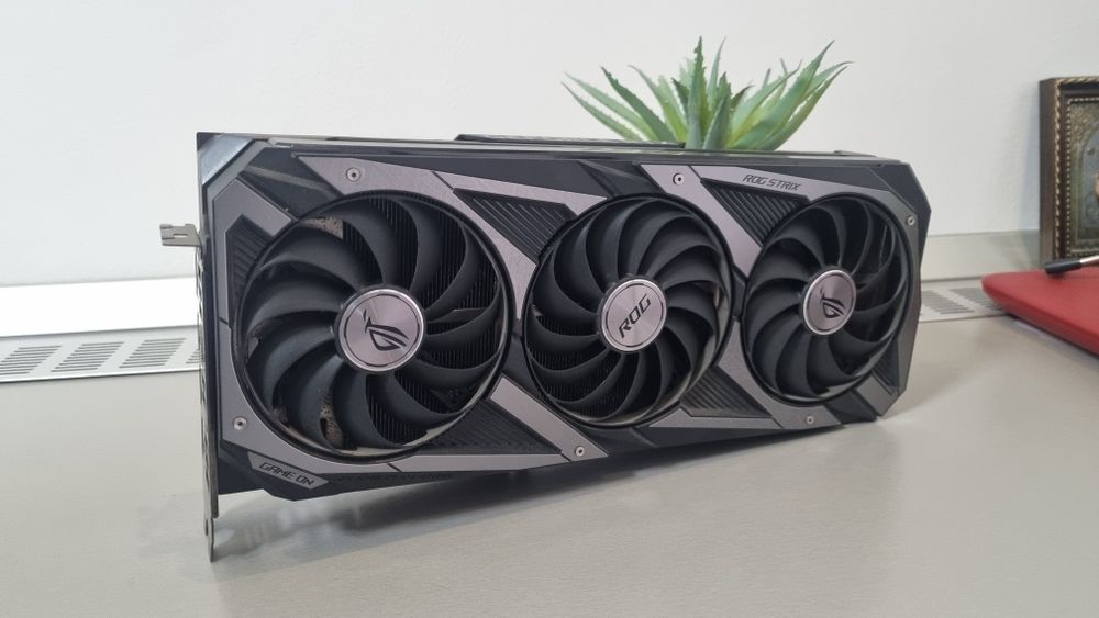 Vand placa video RTX 3070 Asus Rog Strix 3 vent