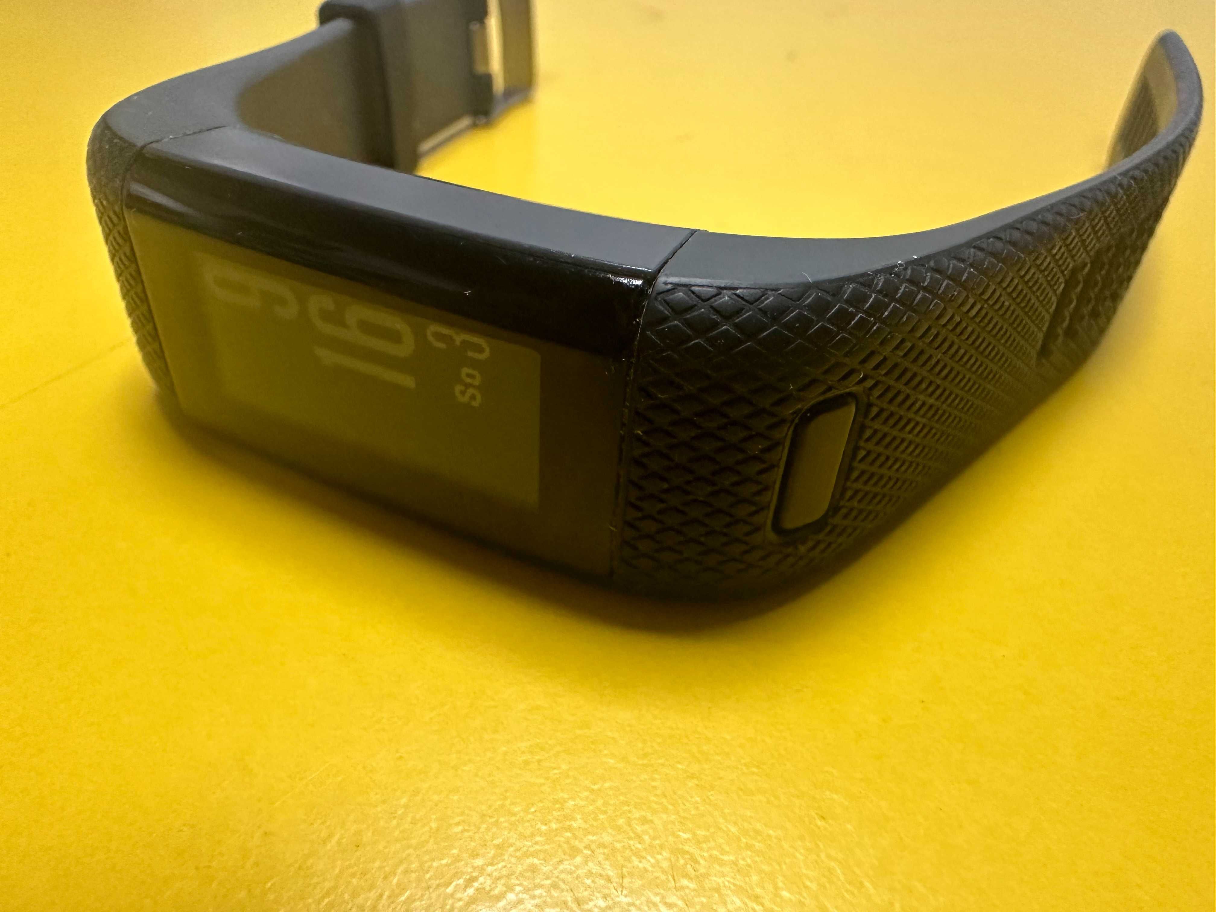 Смарт гривна Garmin Vivosmart HR PLUS