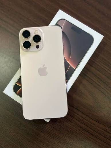 Iphone 16 Pro , Desert Titanium, 256Gb, Impecabil