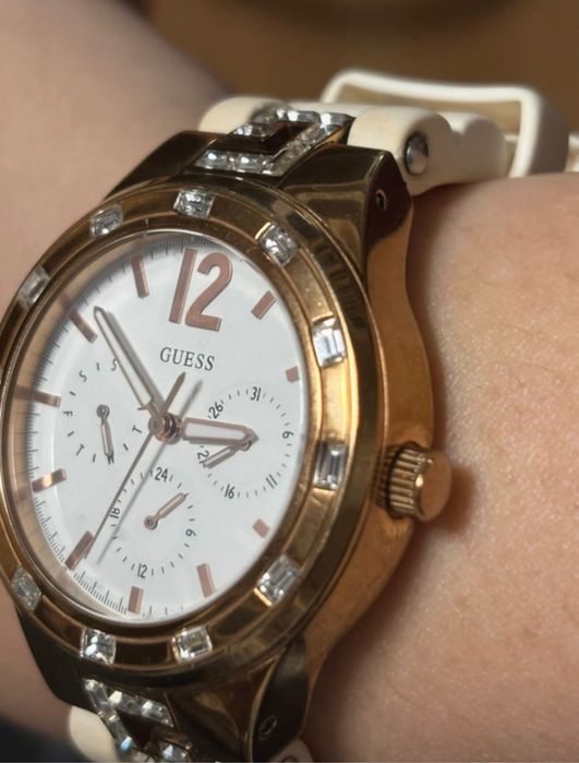 ceas guess de dama