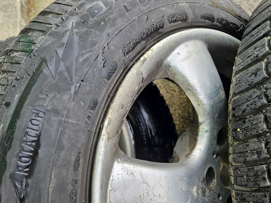 Зимни гуми - Bridgestone 225 x 65 x R17