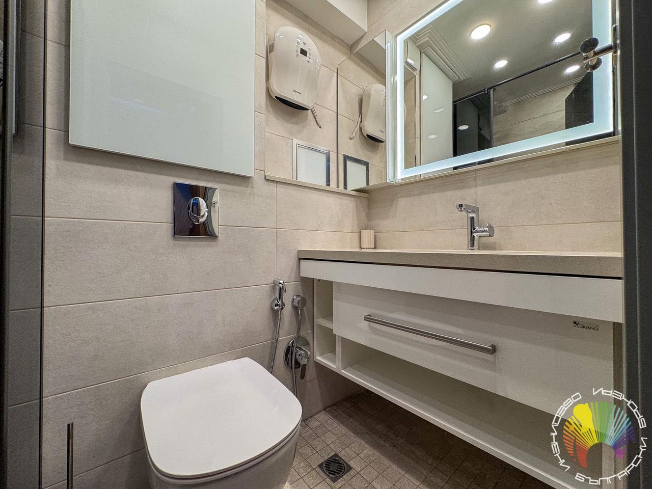 Дава се под наем Двустаен апартамент в Бургас, Център - 52 кв.м за 612 € - Снимка #11