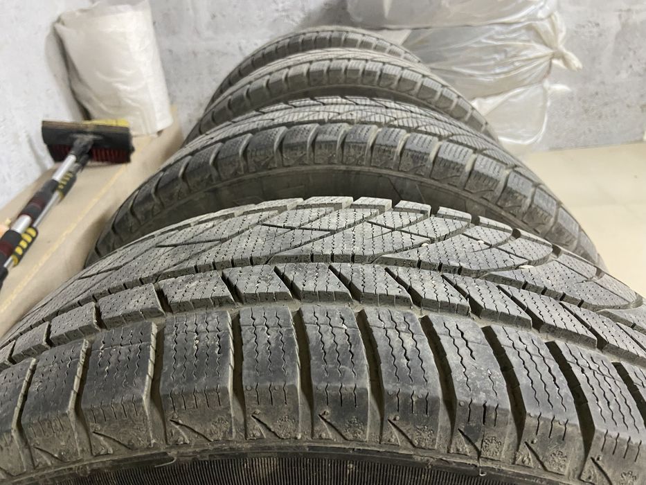 Продается шины! (Комплект)