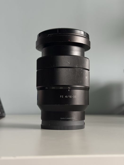 Обектив Sony 16-35 мм