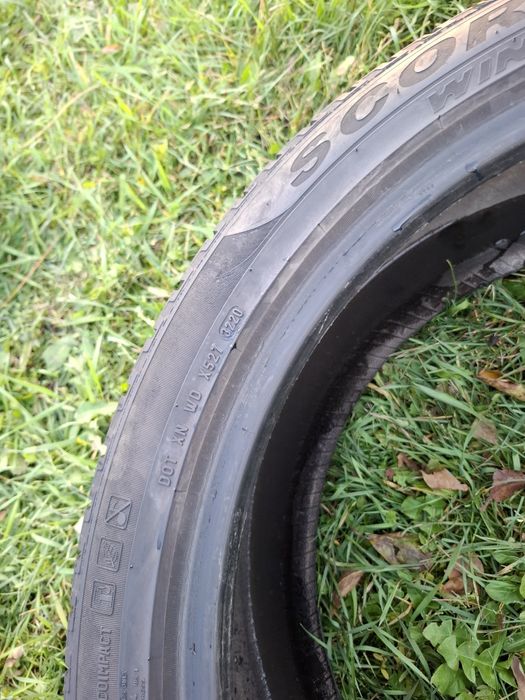 Vand 2 anvelope 265 40 22 pireli de iarna bune dot 2020