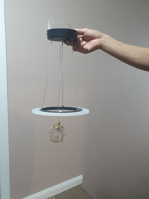 Продам люстры светодиодные