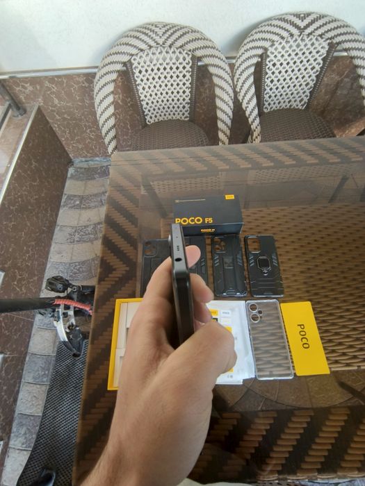 Poco f5 12/256 Snapdragon 7+ gen 2