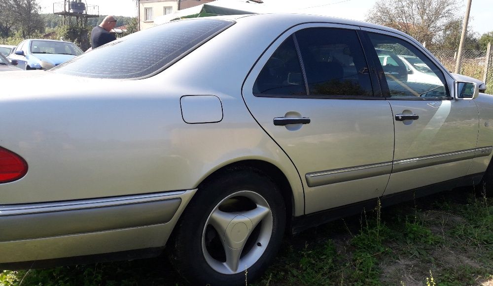 Мерцедес Е220 2.2Д на части/mercedes E210 2.2d