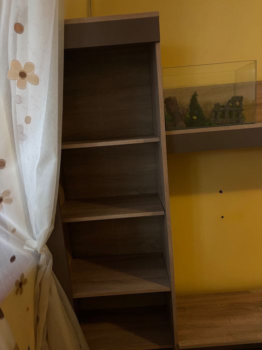 Dulap pentru televizor cu rafturi