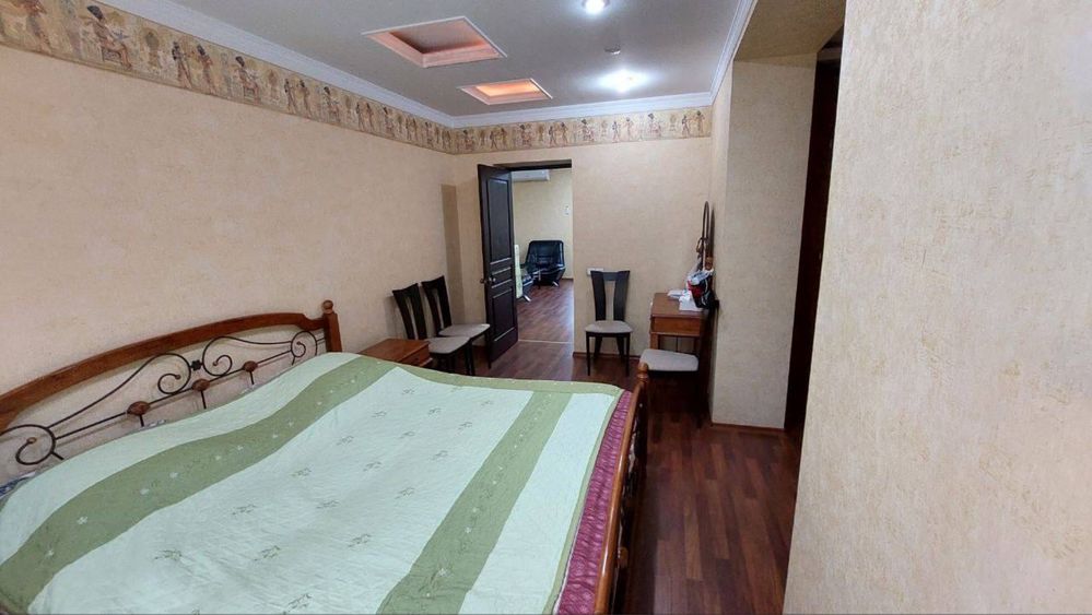 Аренда 2 х комн. квартиры на ЦУМе