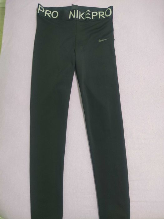 Черен клин Nike Pro