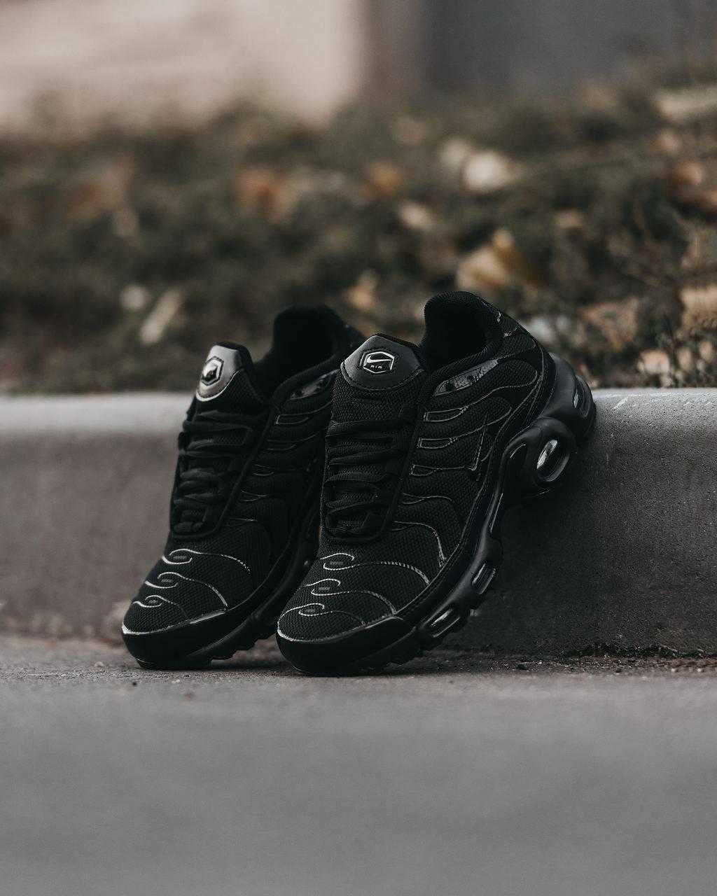 Кроссовки Nike Airmax tn plus