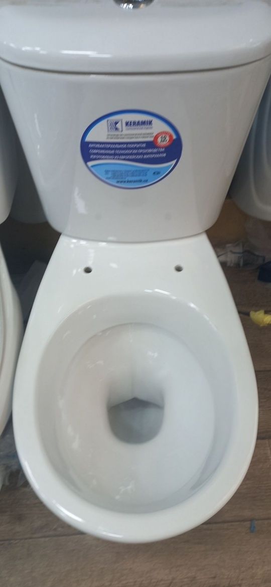 Унитазы новые со склада !