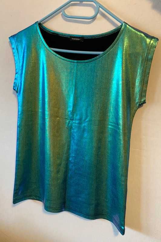 Tricou cameleon In Extenso cu efect lucios, fara maneci - marimea XS