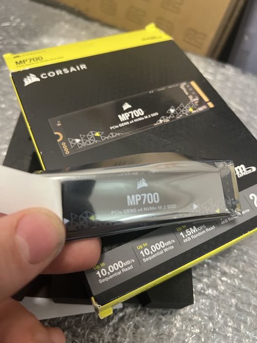 Ssd Corsair MP700 PCIe Gen5 x4 NVMe M2 SSD 2TB