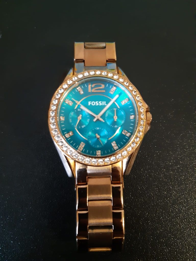 ceas fossil auriu