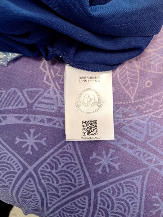 Rochie Moncler mărimea XXL.