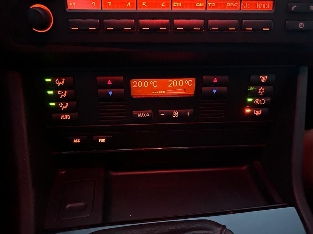 Vand BMW 520d Facelift, Faruri Custom