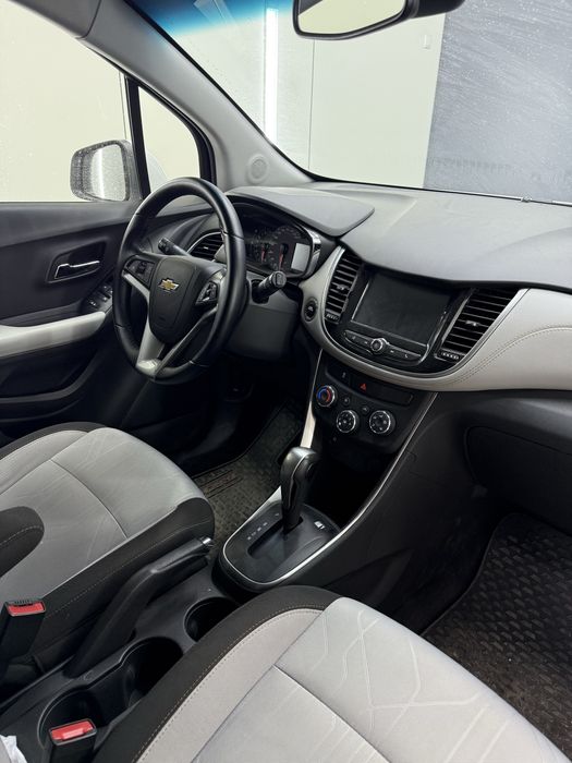 Tracker 1  2019 Premier