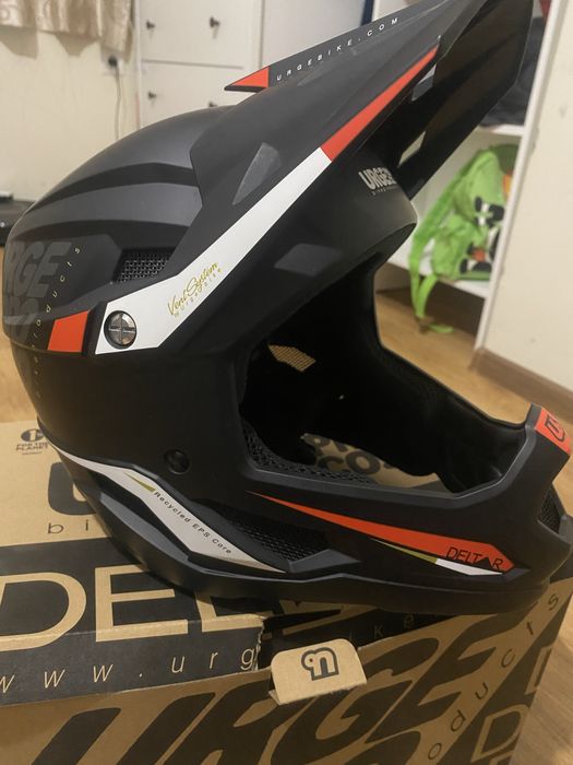 Каска Fullface Urge Deltar чернa