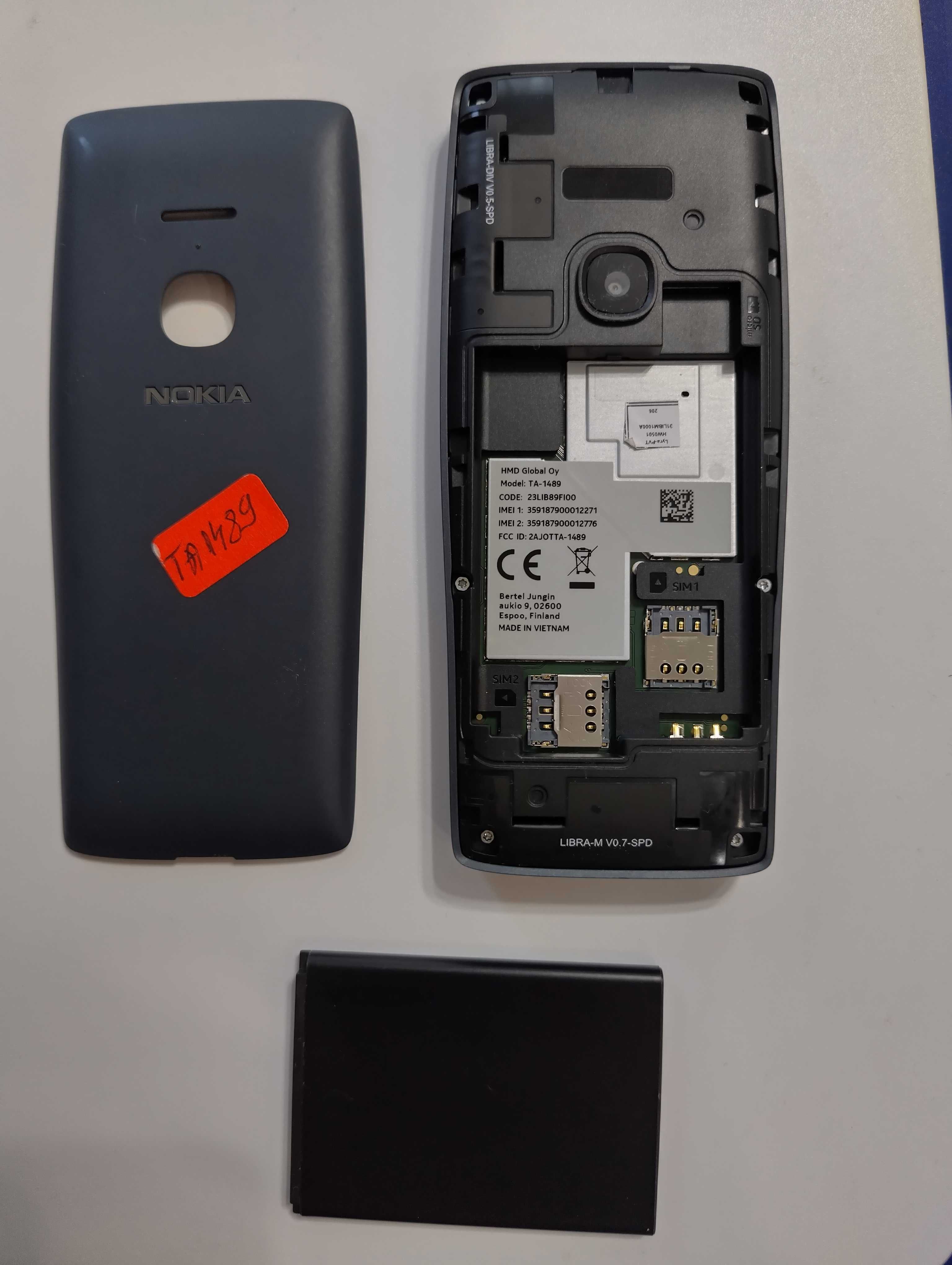 Nokia 8210 4G чисто нов внос от Германия класическа легенда 1450mAh
