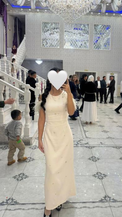 Сатылады,Ак койлек 10000,Кара койлек 16000