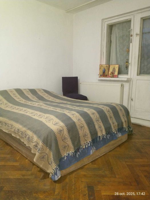 Vanzare apartament 4 camere