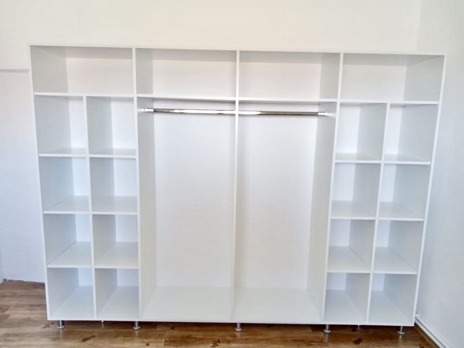 Dressing alb la comandă