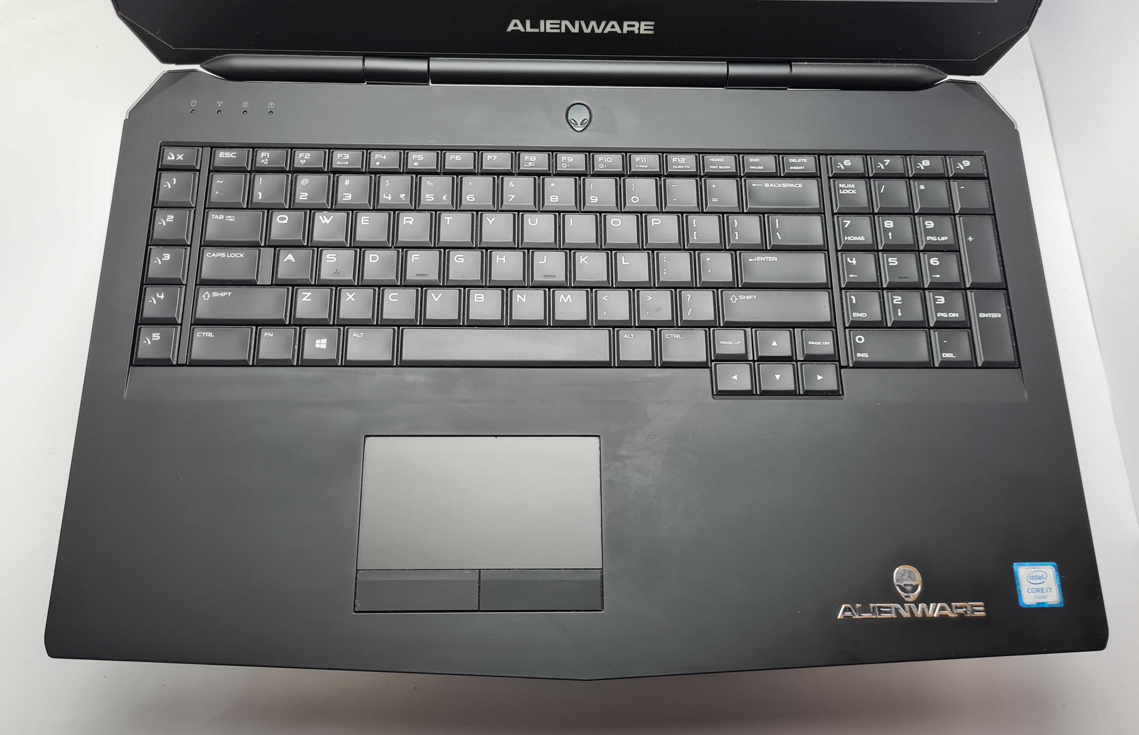 Alienware 17 R3 i7 6820HK/16GB/256SSD/1TB HDD/GTX980-4GB/FHD/Подсветка
