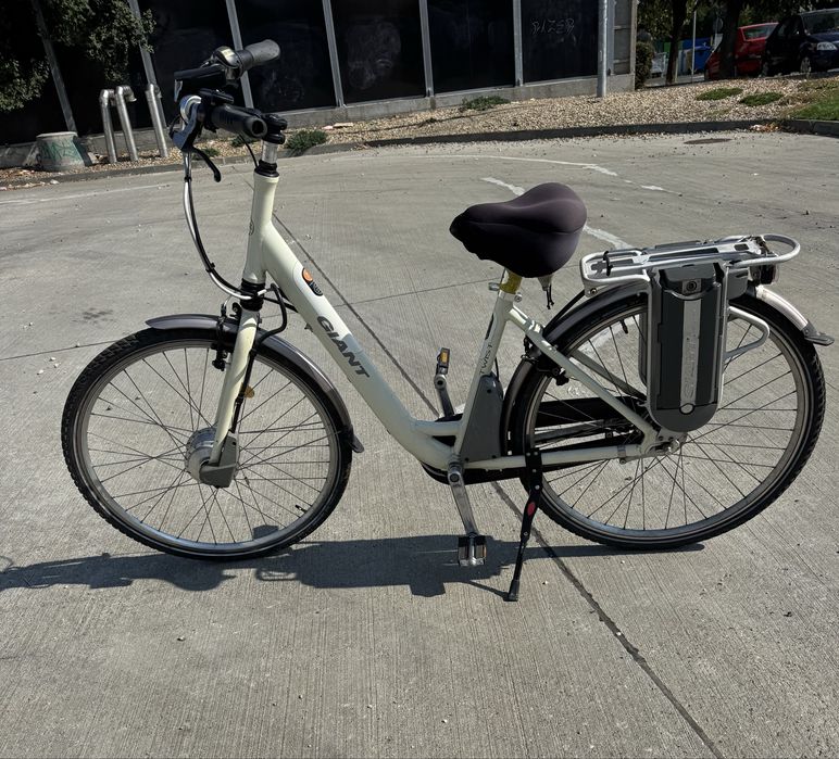 Vand bicicleta electrica Giant