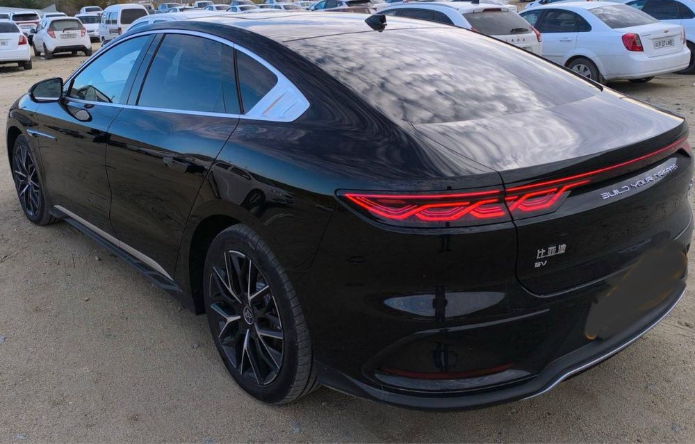 BYD Han 610km 2023 официал