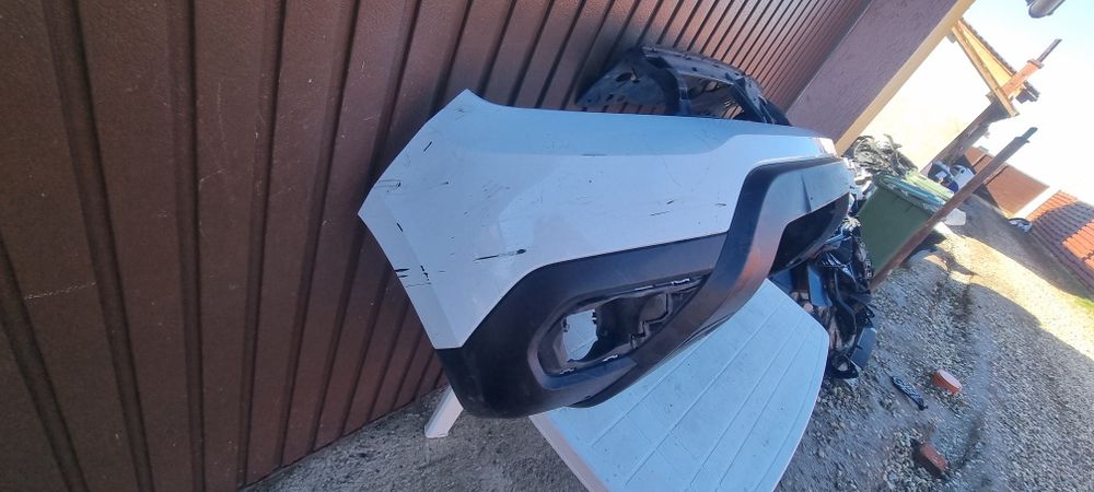 Bara fata dacia duster