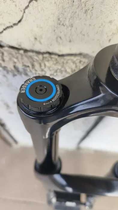 Вилка RockShox Lyric Select+ RC 2.1 29"DebonAir 150,180mm Boost 15X110