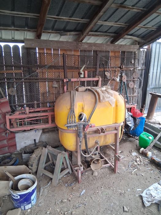 Vand urmatoarele utilaje agricole